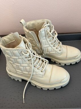 Aldo Quilted Lace-Up  Combat Boots in Cream